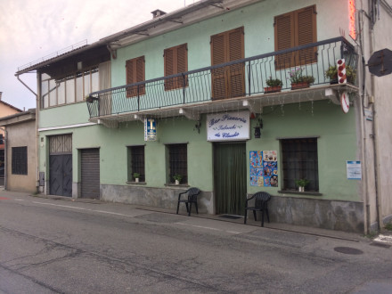 Vendesi Bar Tabaccheria con Pizzeria in provincia di Torino